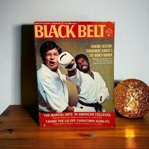 Vintage April 1974 Black Belt Magazine Kung Fu Martial Arts Collectible Issue VG
